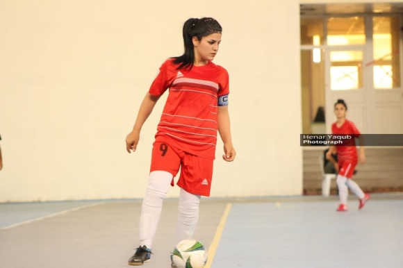 شیرین حه‌مه‌فه‌ره‌ج یاریزانى فوتساڵى یانه‌ى پیره‌مه‌گروون